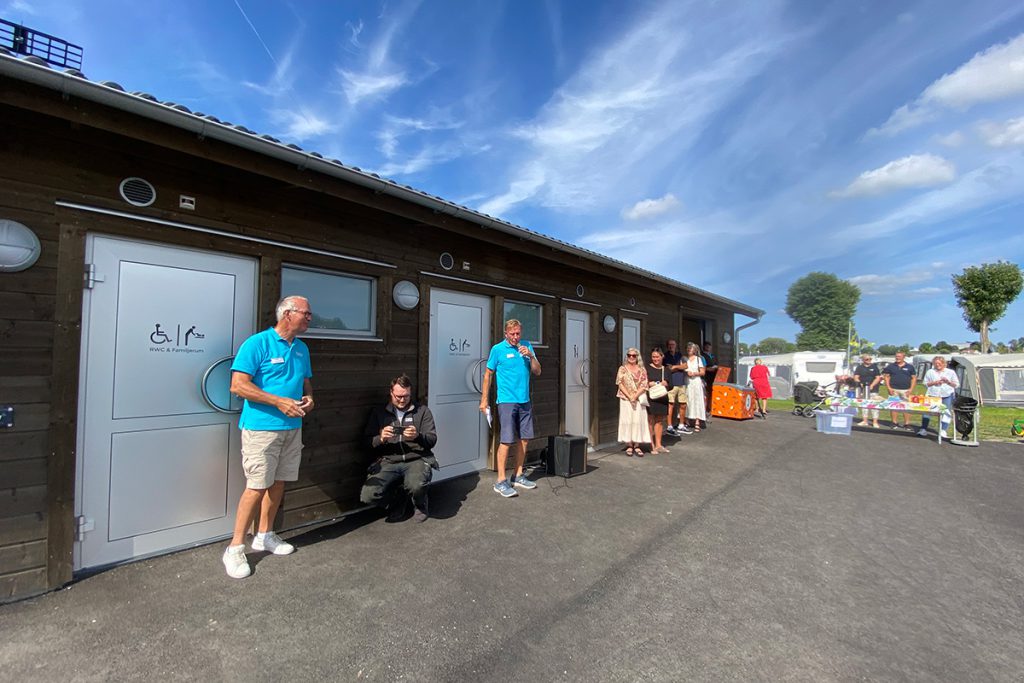 Nybyggt servciehus vid camping på Öland